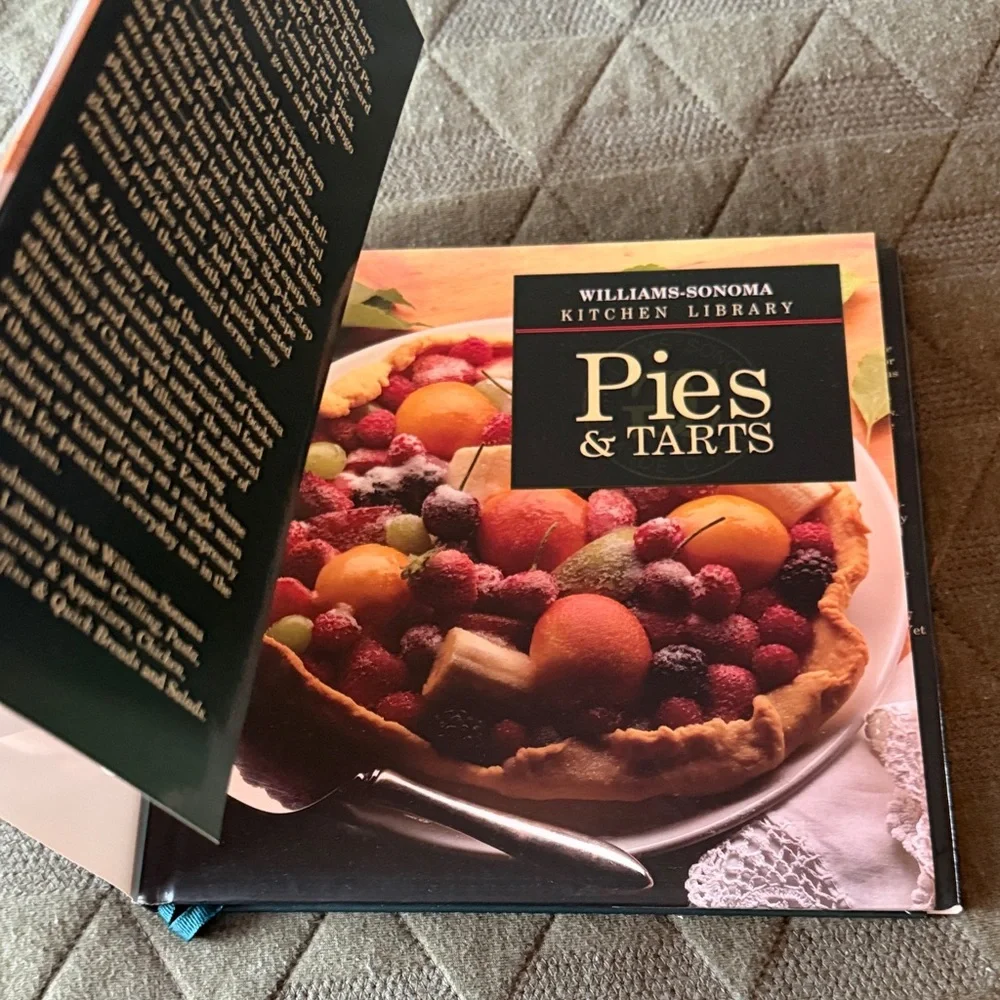 Williams Sonoma Pies & Tarts Recipe Book with Colorful Cover